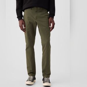 Men's GAP Straight Modern Khakis 34x34 Green color NWT